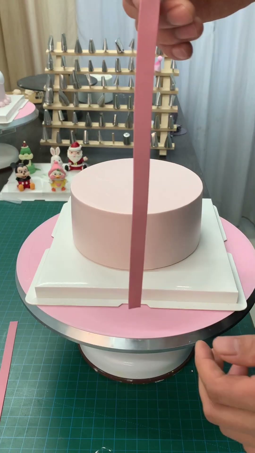 Simple fondant bow bow cake cake training day often share