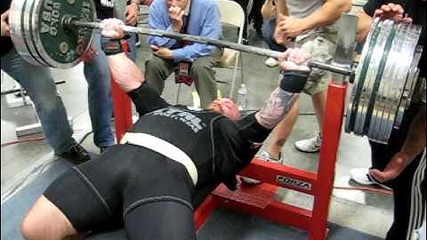 Jeremy Frey  810 lb bench press at BIG Spring Open