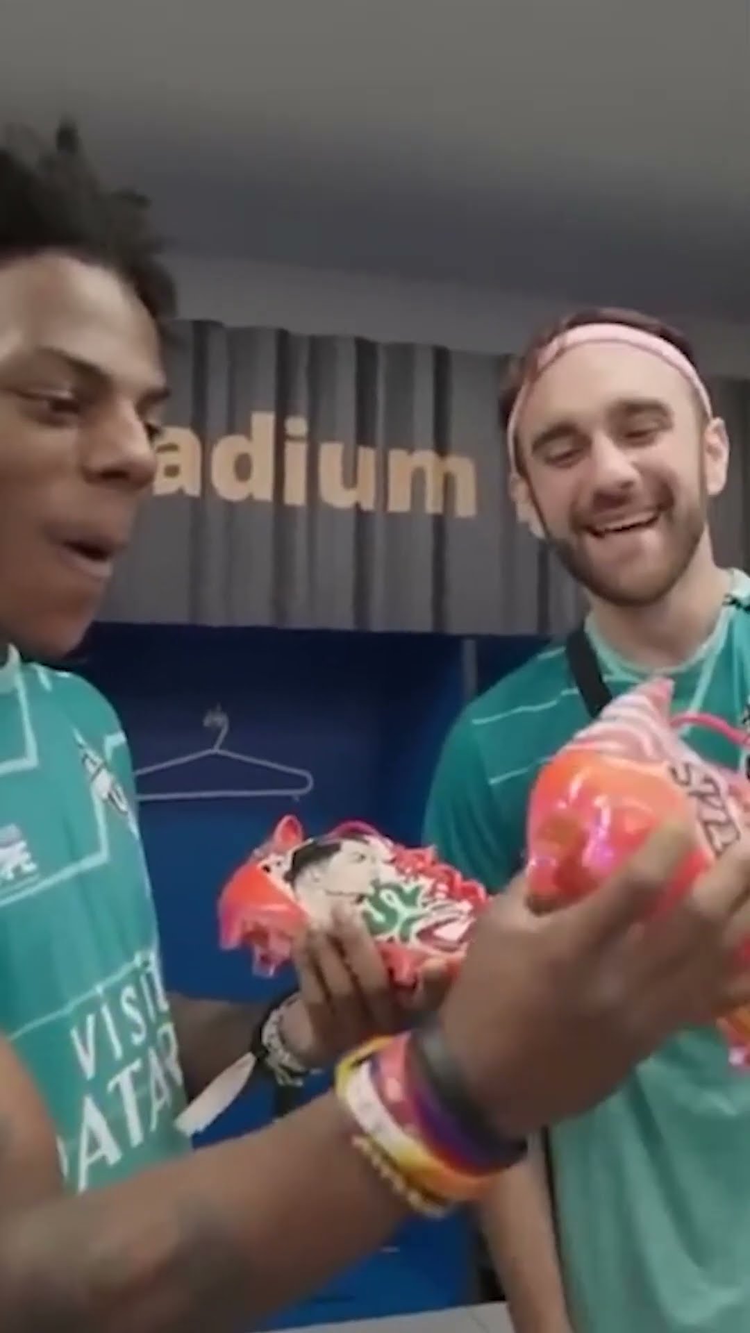 iShowSpeed Gets A Present From FutCrunch..