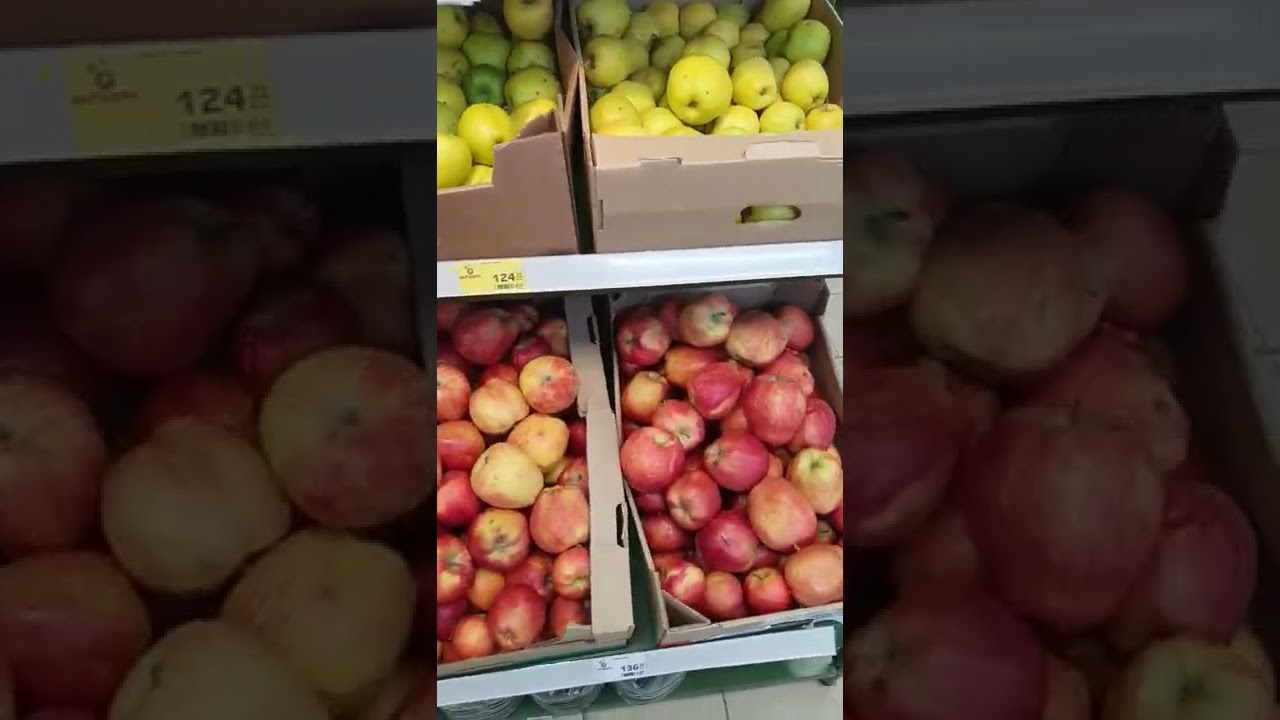 Prices for apples in Russia in a grocery store.  April 3, 2022. 