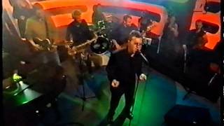 Miniatura del video "Mauro Scocco - Himlen Tillhör Dig Och Mig (Svart eller Vitt, TV4 1999)"