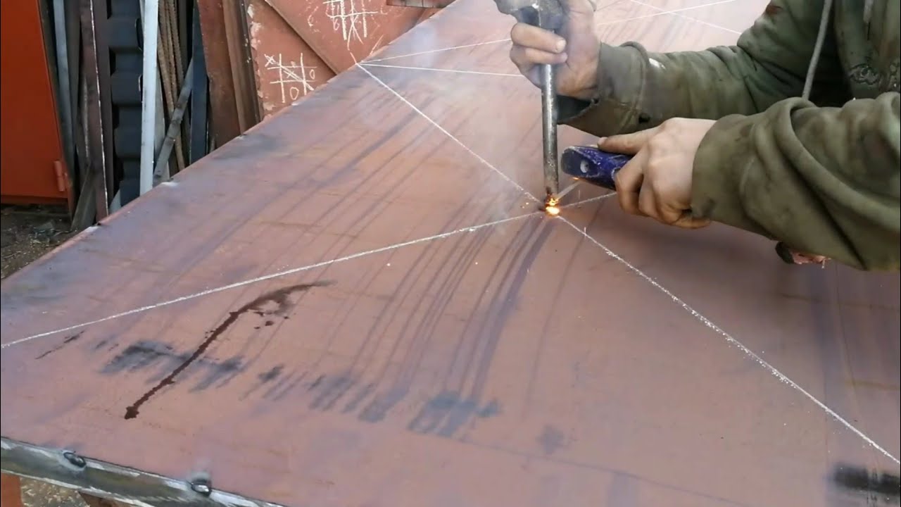 Как сделать дверь, состоящую из двойной железной пластины сзади и спереди