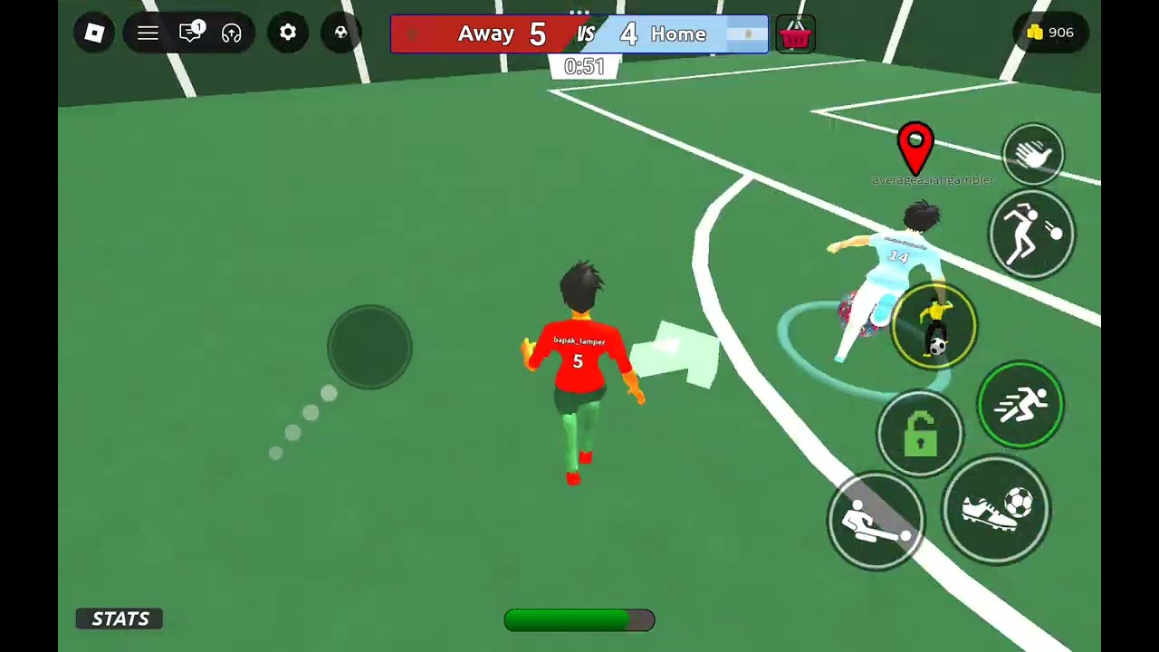 Pemain bola tradisional.         #33$