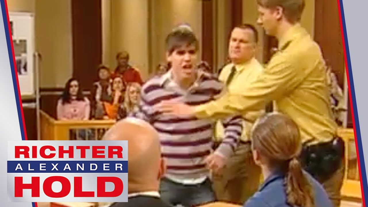 Florian flippt aus und muss von der Polizei beruhigt werden! | 2/2 | Richter Alexander Hold | SAT.1