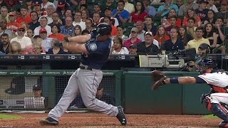 SEA@HOU: Seager belts a monster two-run shot to right
