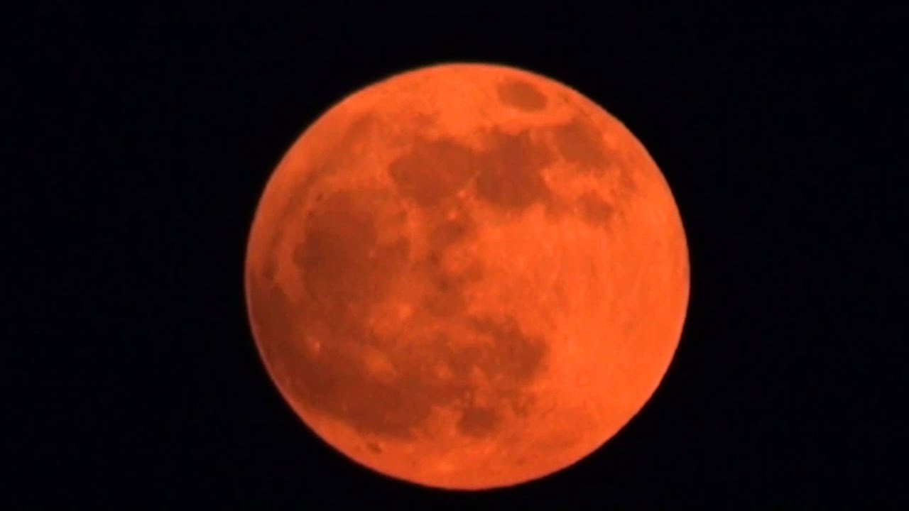 airbus a220 Full Moonrise (Partial Lunar Eclipse) / Vollmondaufgang (Partielle Mondfinsternis)