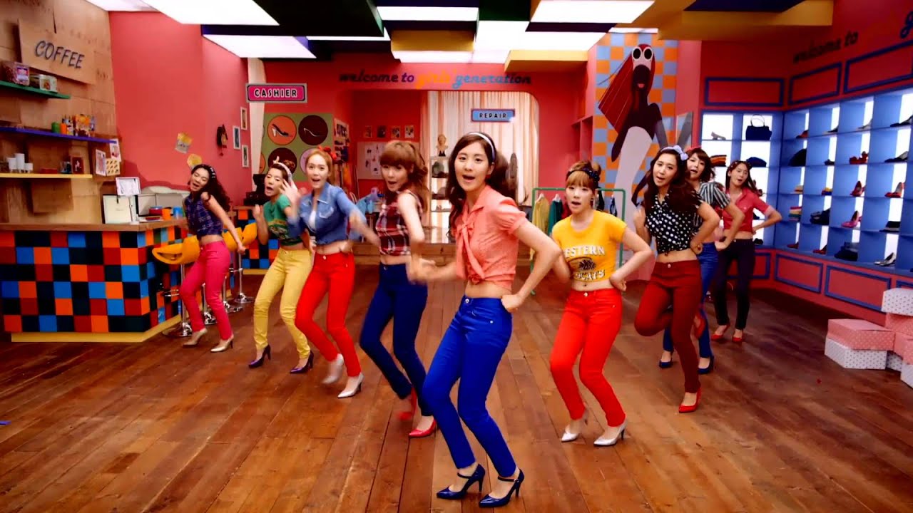SNSD - Gee (Japanese Ver.) - YouTube