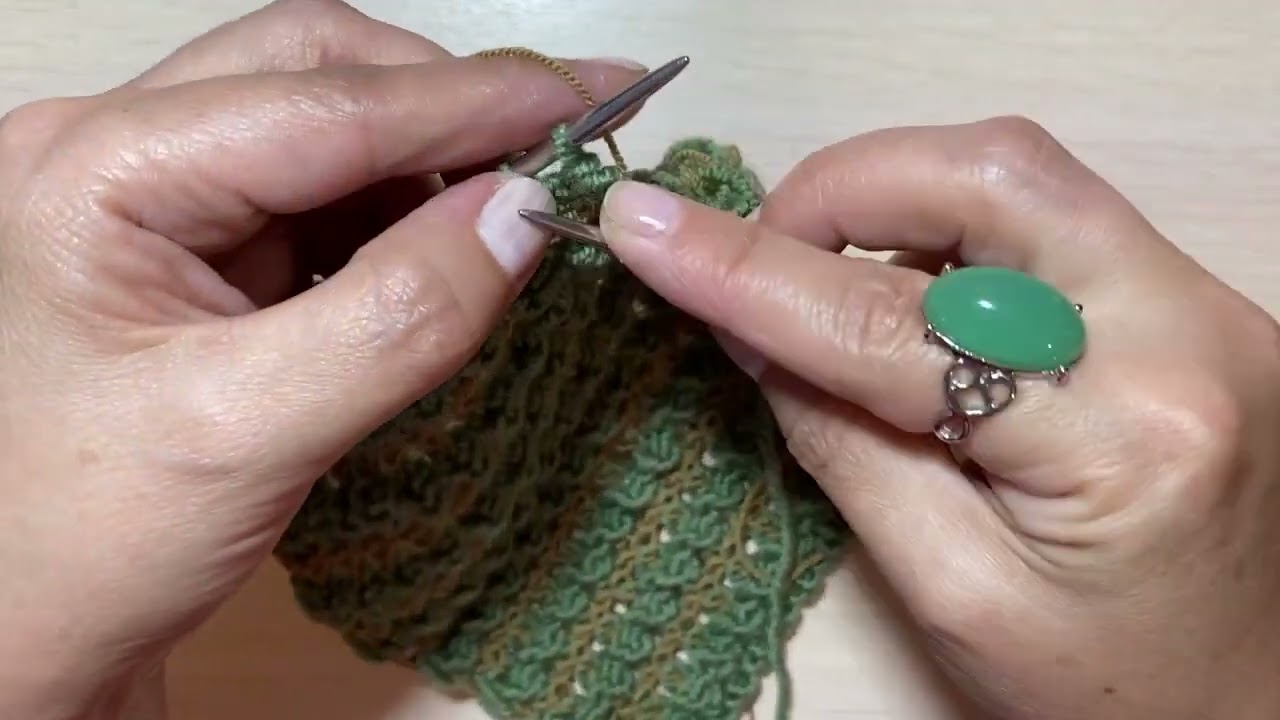 Без схем заморочек! ВЯЖИТЕ ТОЛЬКО ЛИЦЕВЫМИ! UNGEWÖHNLICHE STRICKTECHNIK! Wiederholen Sie nur 1 Reihe