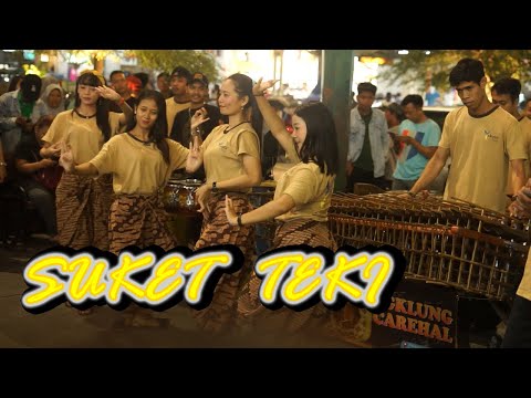 suket-teki-(didi-kempot)---carehal-angklung-malioboro-jogja-(street-musicians)