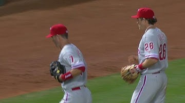 PHI@TEX: Utley starts a double play to end the frame