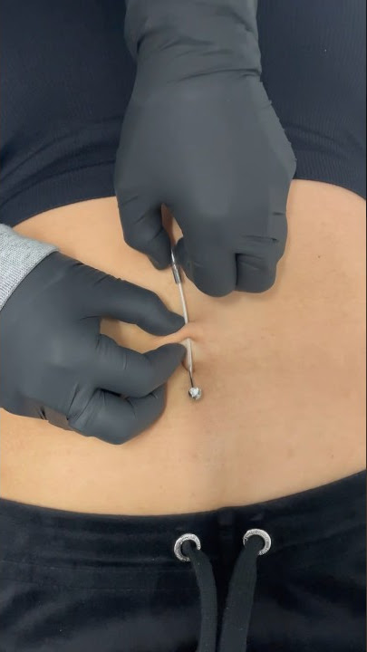 Navel Piercing ✨ Have you got your Belly Button pierced? Was it painful? ✨ #piercing