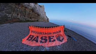 First UK Tandem BASE jumps