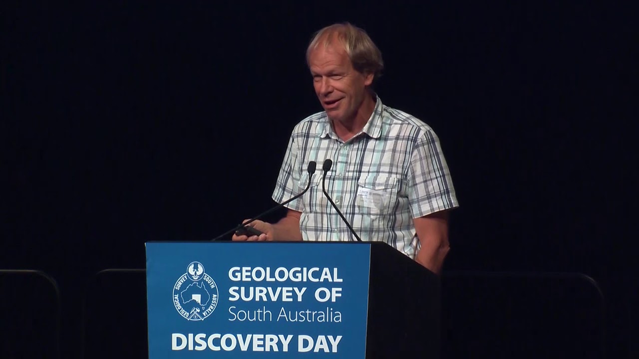 Mantle flow and electrical conductivity: the geodynamic context of AusLAMP