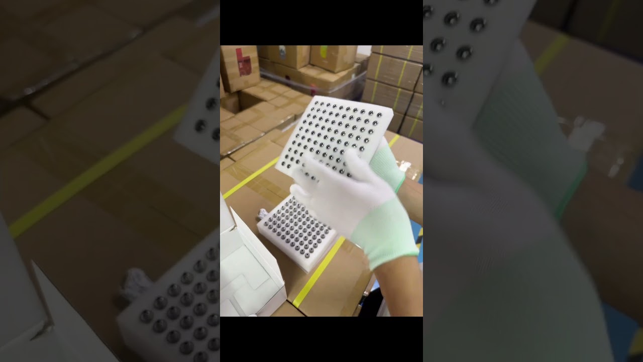 How the 510 cartridges were packed from the vape hardware manufacturer before they are filled