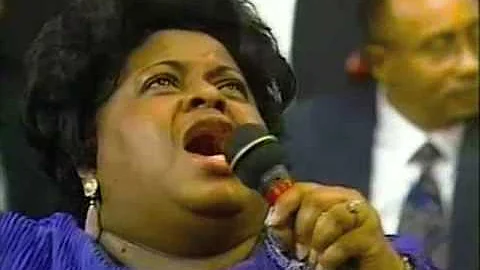 (PLEASE SUBSCRIBE TODAY) DEBBIE AUSTIN SINGS : Pas...