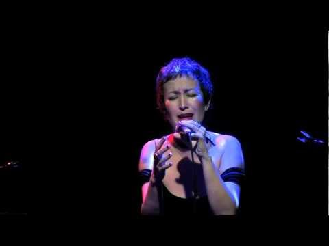 'Milonga Triste' por Sandra Rehder con arreglos de Gustavo Battaglia, en Luz de Gas.