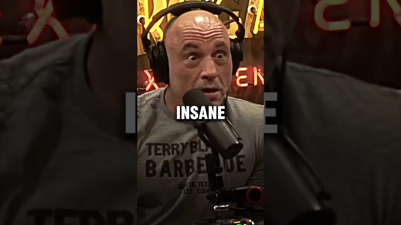 Джо Роган не может поверить в силу удара Формана в 74 года! 😳🥊