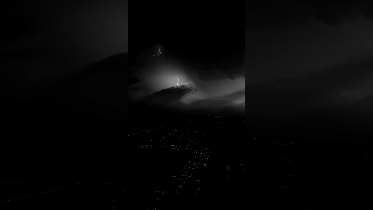 latar belakang awan petir untuk tik tok