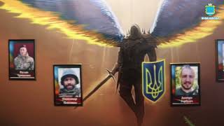 У навчальних закладах Світловодська відкрили пам'ятні стенди та вшанували пам'ять загиблих воїнів