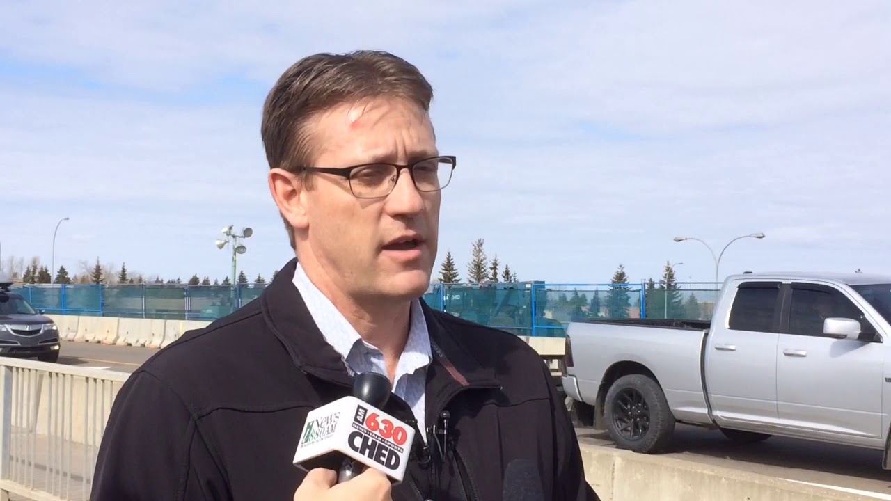 Whitemud-53 Ave. Overpass Construction