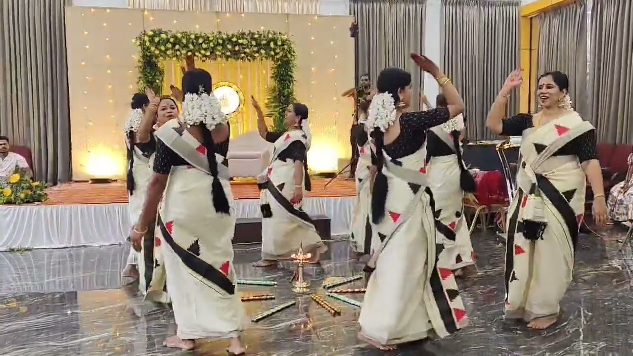 #സുന്ദരി ചേച്ചിമാർ കലക്കി #വെറൈറ്റി തിരുവാതിര ഒന്ന് കണ്ടുനോക്കൂ.....🔥🔥🔥