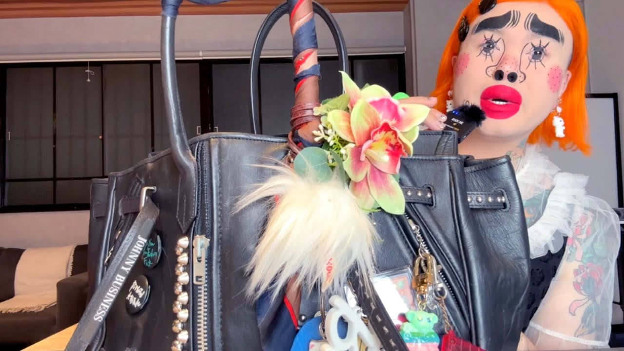♡What's In My Bag♡ (大急ぎver.) - YouTube