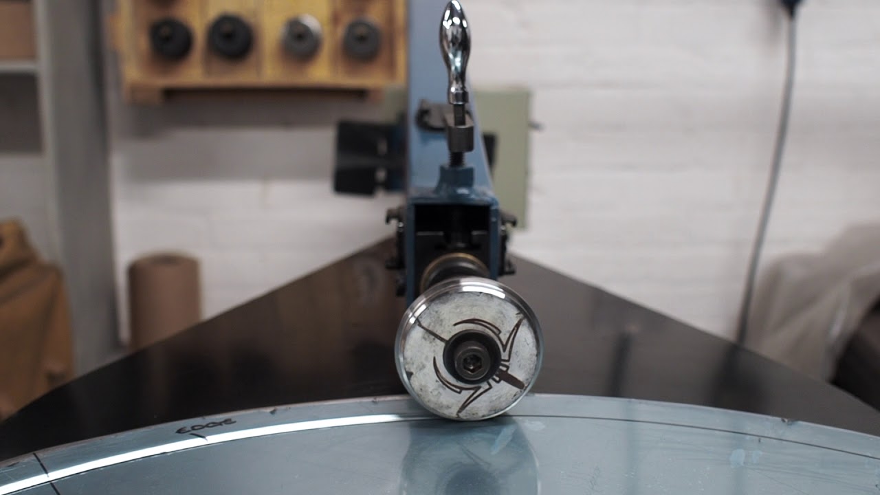 FRESH REFLECTIONS Making a fabricated aluminium barber shop street