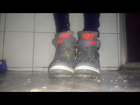 Messy Nike