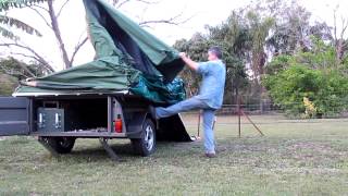 Putting up camper trailer