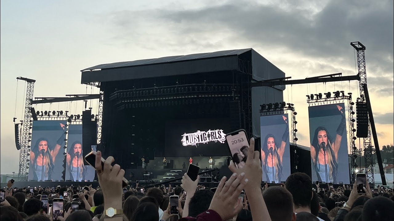 Reunião: Morangos com açúcar 🍓