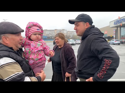 لقاء طال انتظاره وقت رائع في المدينة تحت المطر نلعب مع يوستينكا نحض ر البيتزا مع زوجي أوكرانيا