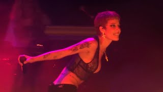 Running up that hill - Halsey - Reading Festival - 2022 - Live - Front Row