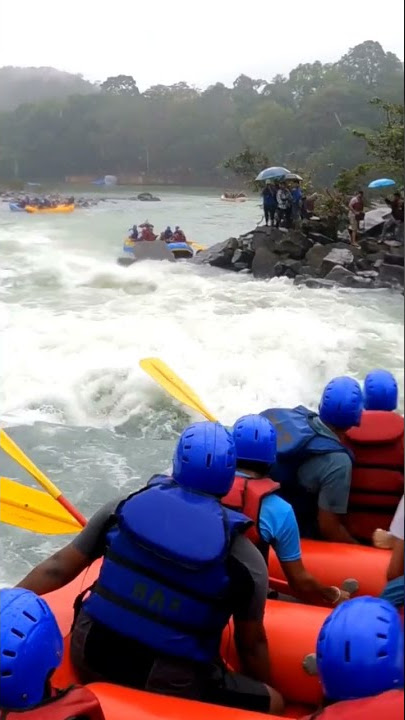 Thrilling Experience at River Rafting Dandeli 😱🤪