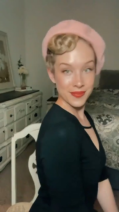  Braided bang vintage beret hairstyle #vintagehair #beret #vintagebraids ...
