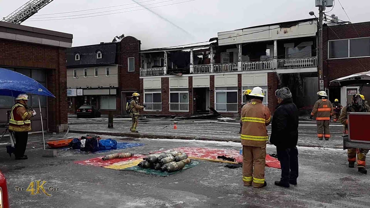 Valleyfield Incendie rue Nicholson / Fire damages numerous buildings