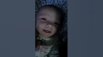 Warum lacht Baby bei Papa mehr?