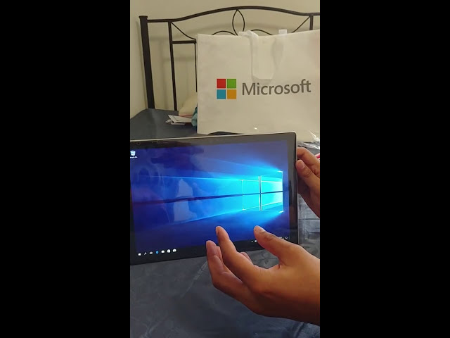 Microsoft Surface Pro 2017 Unboxing