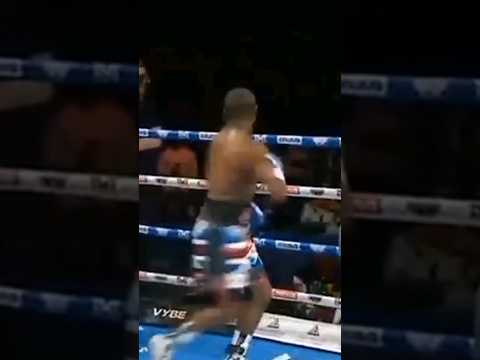 Floyd Mayweather the king of Taunton dances with ring girl #fight