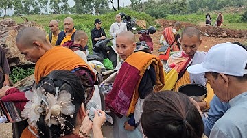 Thầy Minh Tuệ Khất Thực Ở Núi Khổ Hạnh Lâm Sáng 12/9