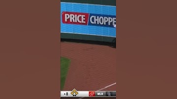 Steven Kwan is on Fire🔥 He Hits a Bases Loaded Triple!