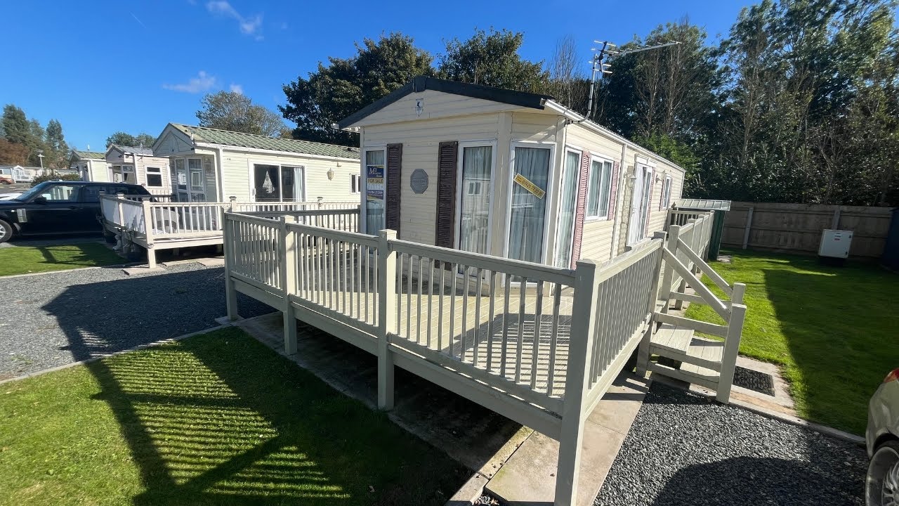 Недорогой стационарный караван с 2 спальнями 39x12 футов, расположенный с настилом и сараем, с БЕ...