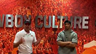 Mike Gundy & Chuba Hubbard Issue a Statement After Viral Tweet of Gundy Wearing OAN T-Shirt