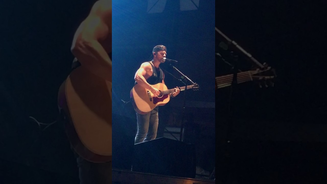 Kip Moore - "Magic" acoustic 6/3/17