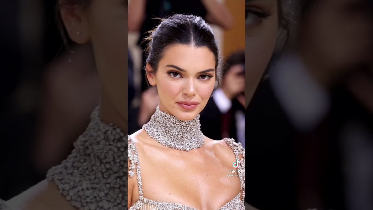 Kendall Jenner in Givenchy for met 2021 