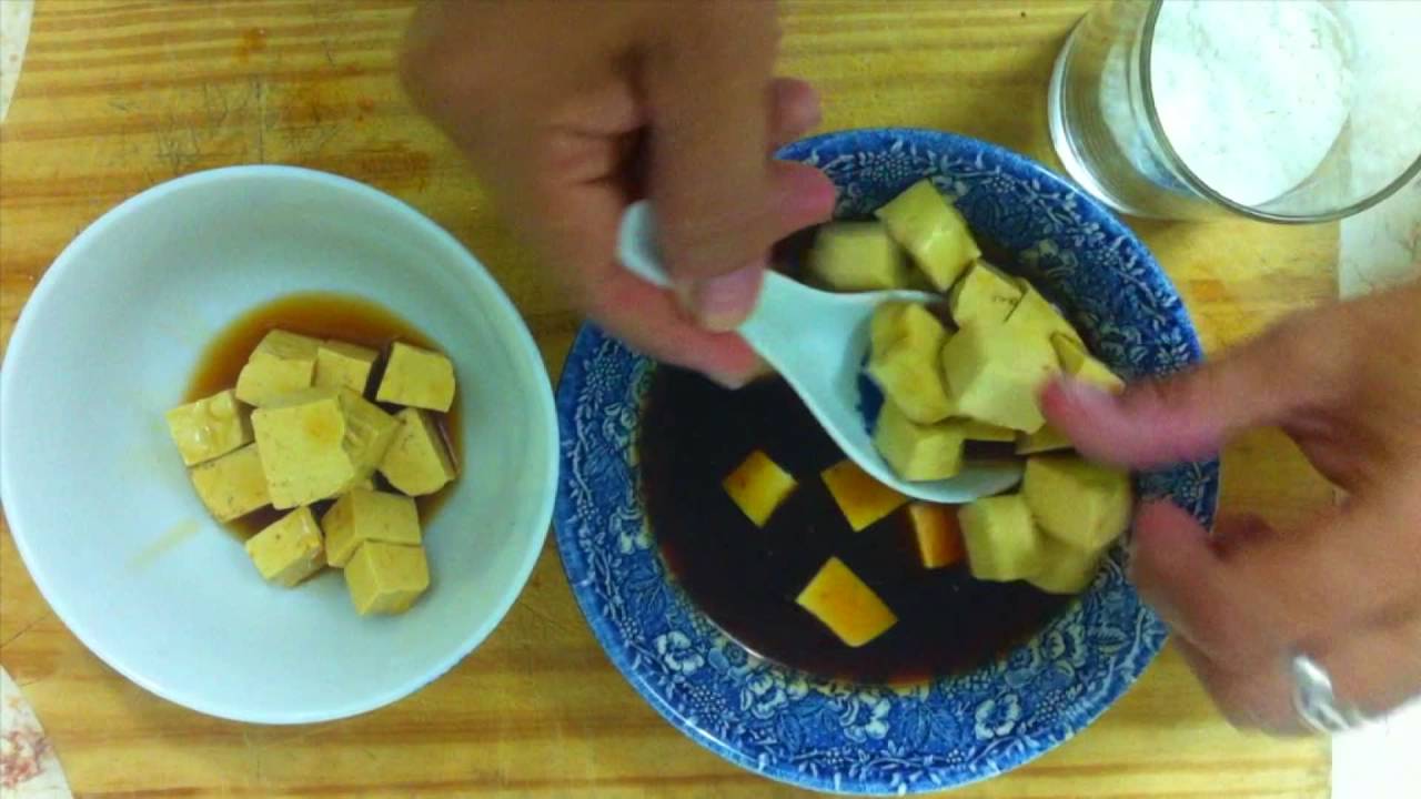 Vegan Tofu Schnitzel שניצל טופו טבעוני, בתוך הקופסה ספר בנטו