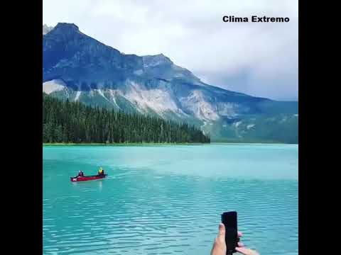 Video: Vea las aguas azules glaciales del lago Peyto