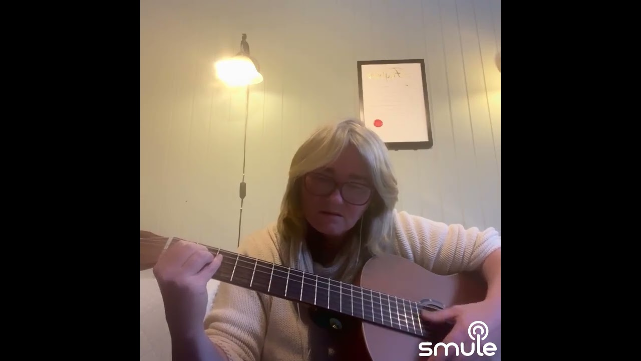 I'm sitting in the dark av Heidi Ek (It was raining bullets in Cairo) 