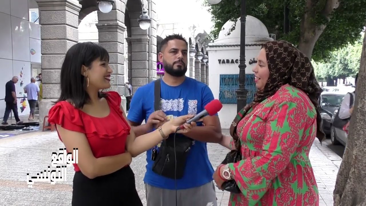 😂😂كوبل جزائري..انا اكبر من راجلي..كليت علكة ضر_بني كسرلي فمي