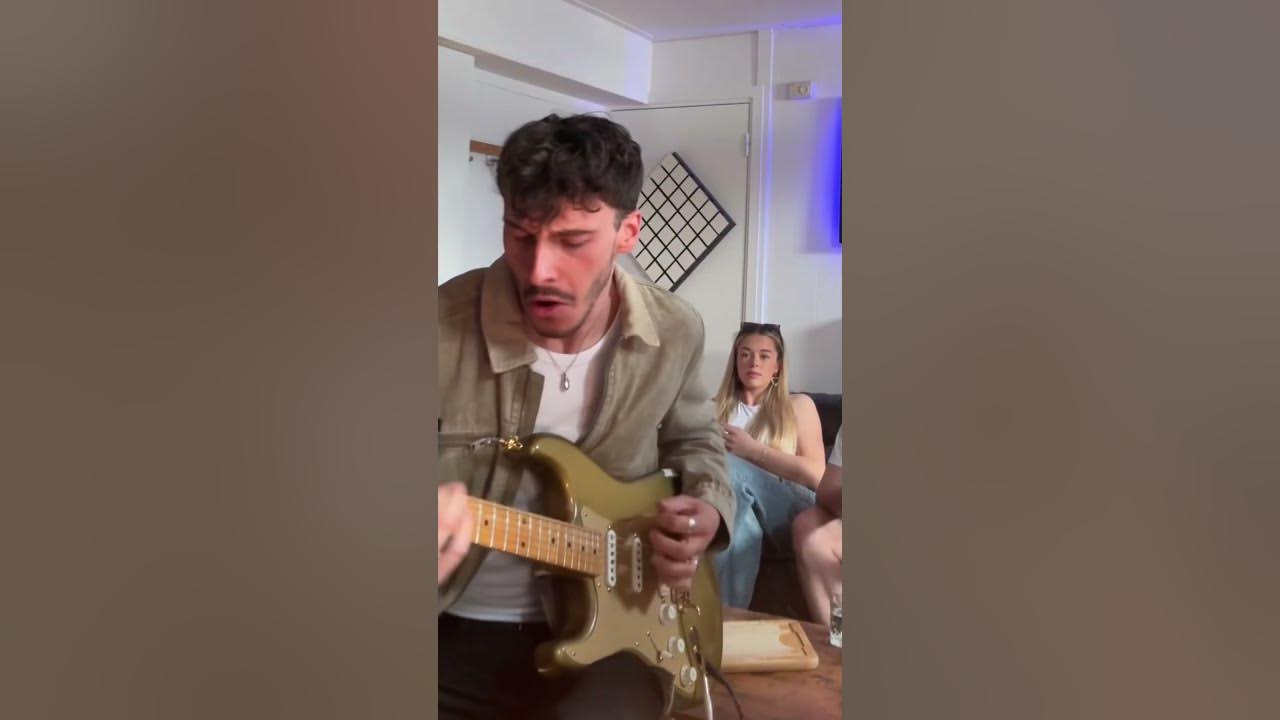 The moment when he threw out his phone π #guitar #music #guitarrock #guitarist #saults The moment when he threw out his phone π #guitar #music #guitarrock #guitarist #saults