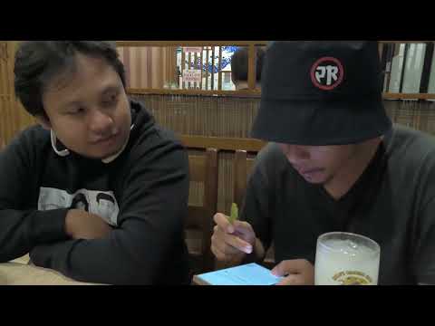 PEENOISE EATS HAPPY EAT WATCH NOW!! MUST WATCH!! VERY HAPPY EPISODE PEENOISE GOES OUTSIDE YEHEY!! :)
